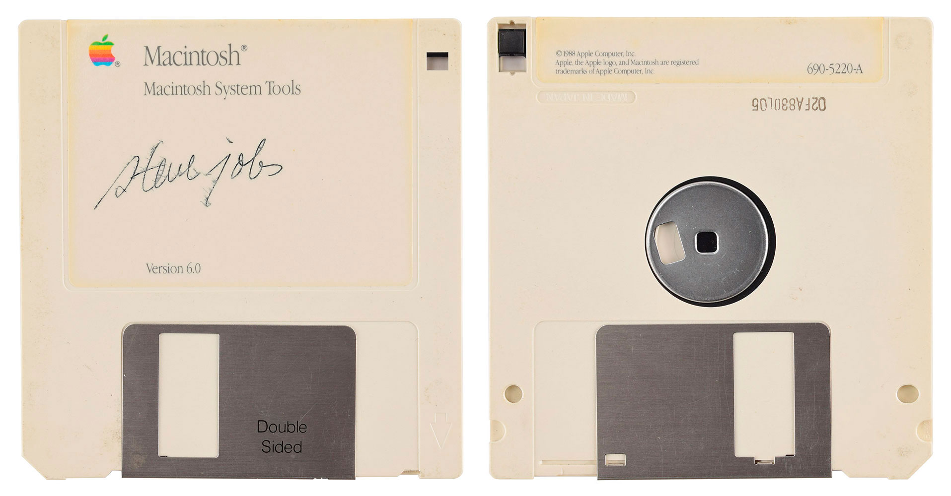 https://www.macfreak.nl/modules/news/images/zArt.FloppyDiskSteveJobs RRAuction.jpg